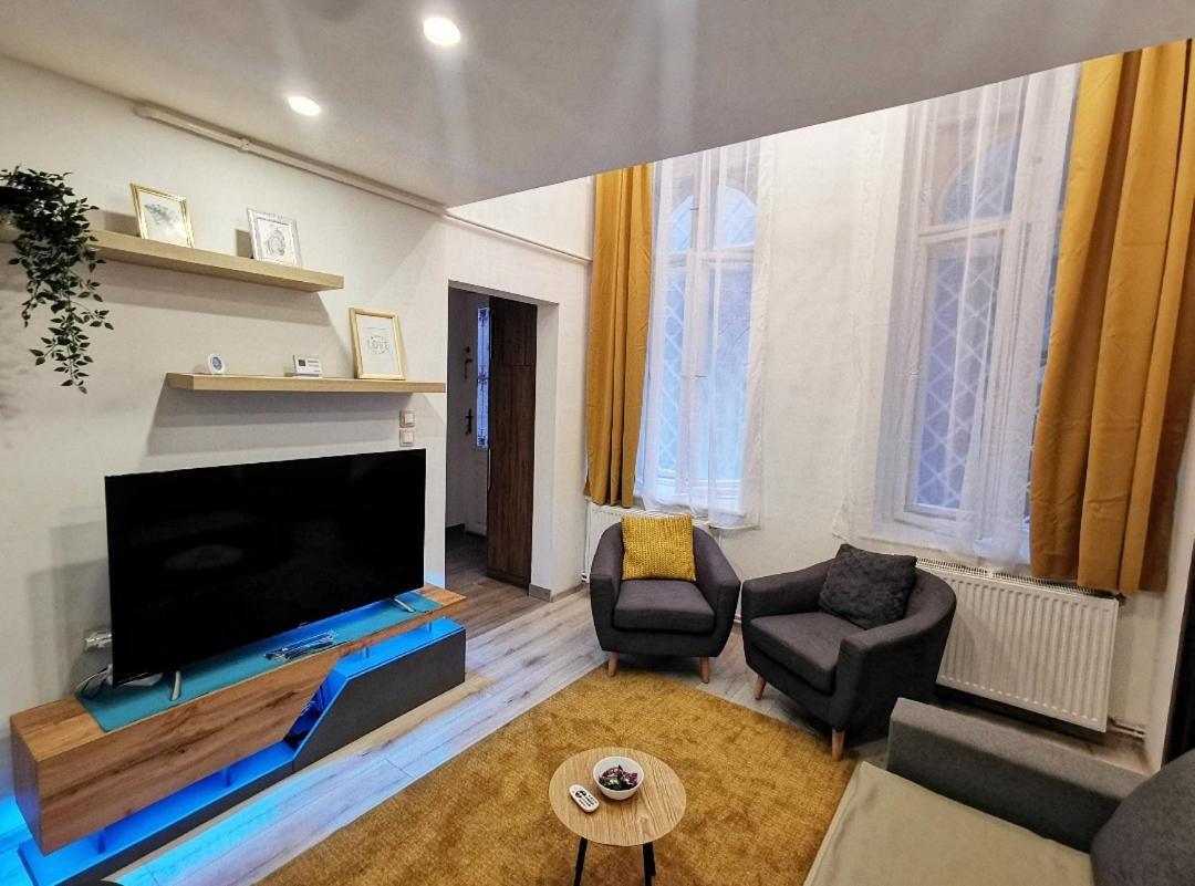 Nagymezo Street, In The Center, New Apartment Budapest Exterior photo